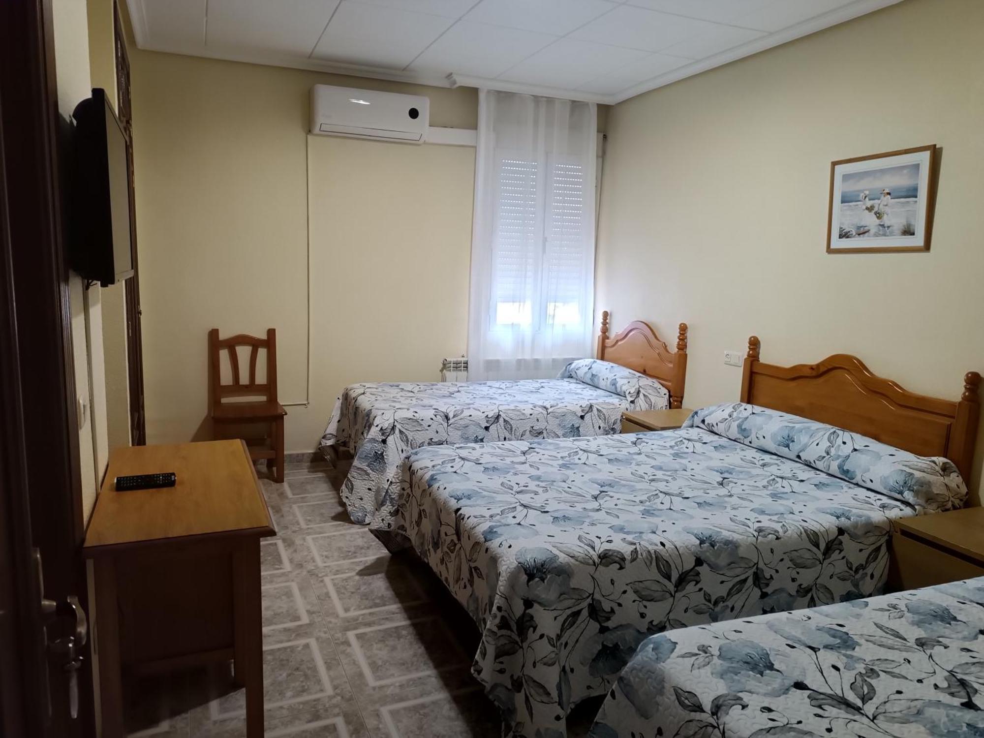 Hostal Avila Ocaña Стая снимка