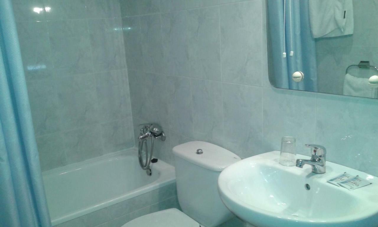 Hostal Avila Ocaña Екстериор снимка