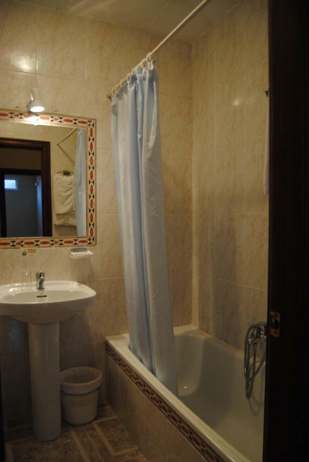 Hostal Avila Ocaña Екстериор снимка