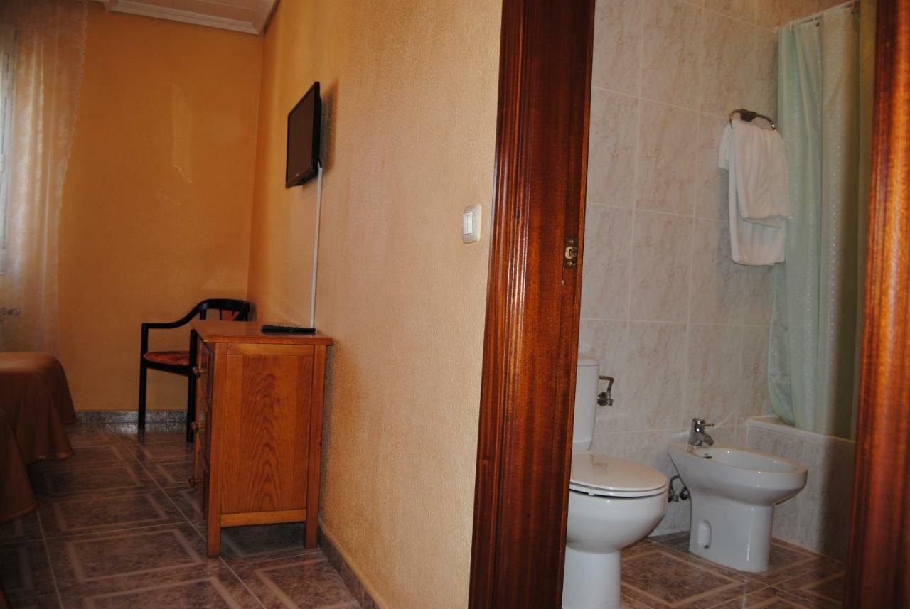 Hostal Avila Ocaña Екстериор снимка