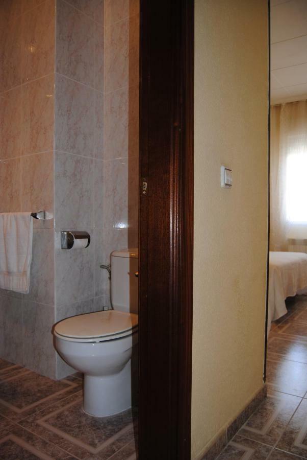 Hostal Avila Ocaña Екстериор снимка