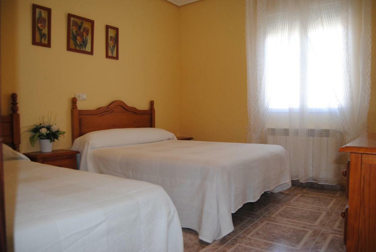 Hostal Avila Ocaña Екстериор снимка