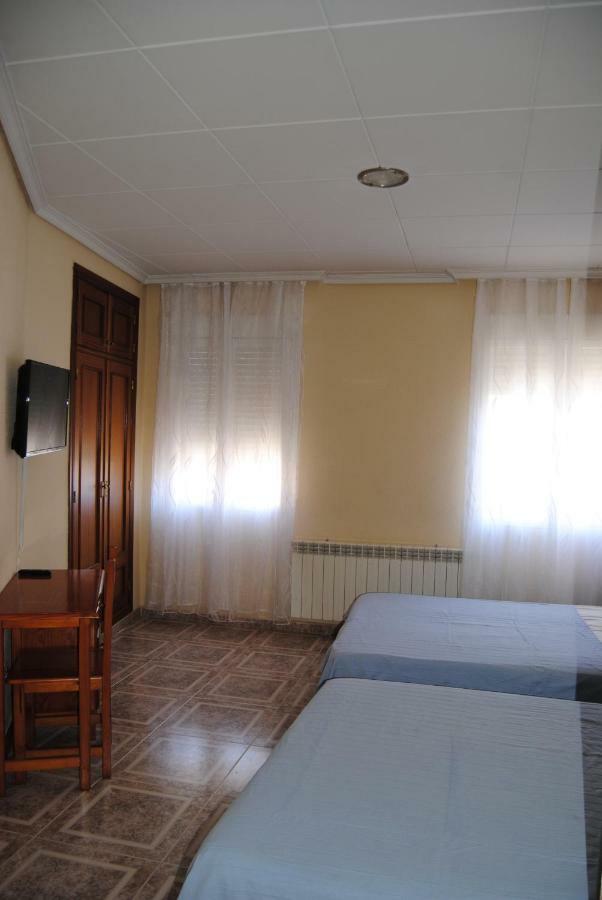 Hostal Avila Ocaña Екстериор снимка